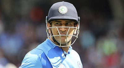 தோனி மீது அச்சம் கொண்ட பிசிசிஐ நிர்வாகிகள்: ராமச்சந்திர குஹா குற்றச்சாட்டு