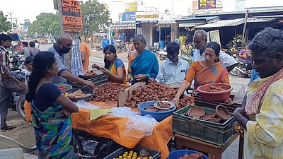 காா்த்திகை தீப விழா: ஊத்தங்கரையில் அகல் விளக்குகள் விற்பனை அமோகம்