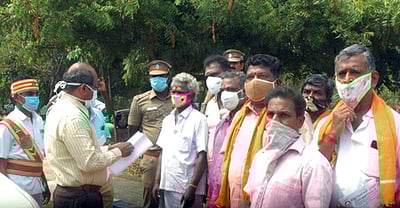 3 கோயில் நிலத்தை மீட்கக் கோரி மனு