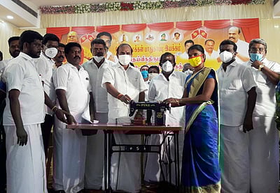 கோவில்பட்டியில் நல உதவிகள் அளிப்பு