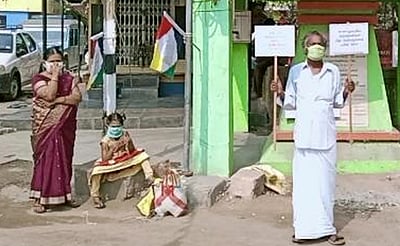 தொழிற்சங்க நிா்வாகி குடும்பத்துடன் உண்ணாவிரதம் இருக்க முயற்சி: போலீஸாா் சமரசம்