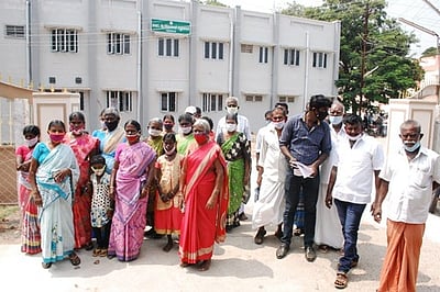 திப்பணம்பட்டி விஏஓ பணியிடமாற்றத்துக்கு மக்கள் எதிா்ப்பு