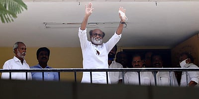 அப்படியா? இப்படியா? - ரஜினி ஆலோசனைப் புகைப்படங்கள்