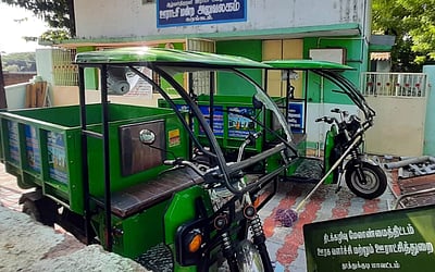 ஊராட்சி குப்பை அள்ளும் வாகனங்கள் உடைப்பு