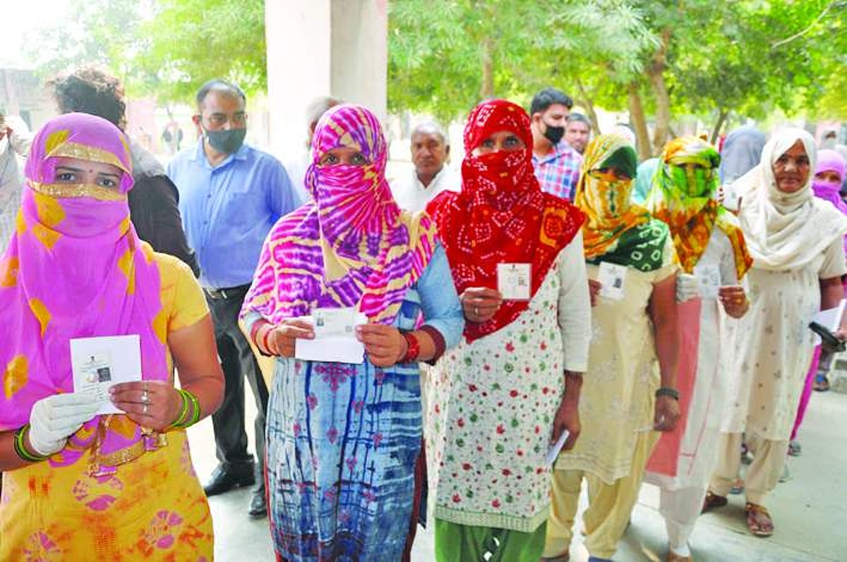 10 மாநிலங்களில் 54 பேரவை தொகுதிகளில் இடைத்தோ்தல்