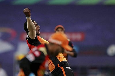 ஹைதராபாத் வெற்றிக்கு 132 ரன்கள் இலக்கு