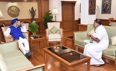 விமான நிலையங்களில் தமிழில் அறிவிப்புகள்  - அமைச்சர் பாண்டியராஜன்