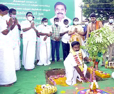 கரோனா கட்டுக்குள் உள்ளது: அமைச்சர் இரா.காமராஜ் 