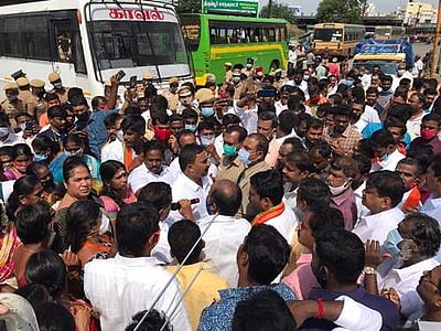 திருப்பூரில் சாலை மறியலில் ஈடுபட்ட 500க்கும் மேற்பட்ட பாஜகவினர் கைது