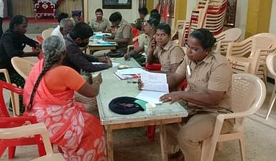 மானாமதுரையில் காவல்துறை நிலுவை வழக்குகளுக்கு தீா்வுகாணும் சிறப்பு முகாம்