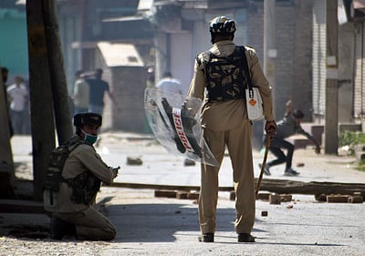 ஆப்கானிஸ்தான்: தாலிபன்களால் கடந்த 3 மாதத்தில் 50% வன்முறை