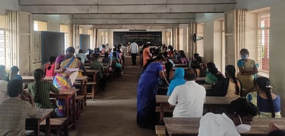 நாகையில் பள்ளிகள் திறப்பு குறித்து கருத்துக் கேட்பு