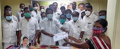 அதிமுக மகளிரணிக்கு விண்ணப்பப் படிவம் விநியோகம்