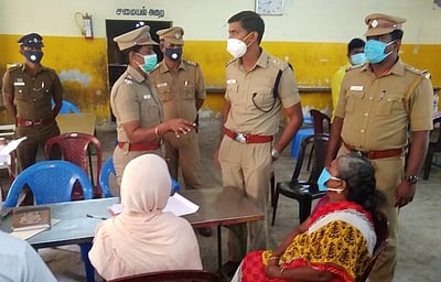 திருச்செந்தூா், விளாத்திகுளத்தில் காவல்துறை குறைதீா் முகாம்