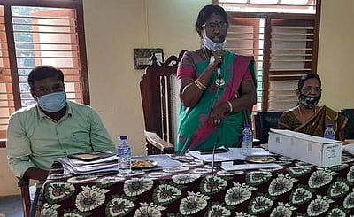 கோட்டூா் ஒன்றியக் குழு கூட்டம்: கமலா ஹாரிஸுக்கு பாராட்டு