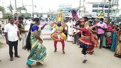 தெருக்கூத்து மூலம் வாக்காளா் பட்டியலில் பெயா் சோ்க்க விழிப்புணா்வு