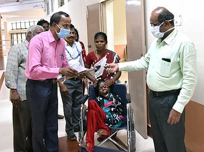 மனு அளித்த மாற்றுத் திறனாளி பெண்ணுக்கு உடனடி உதவி: ஆட்சியா் நடவடிக்கை