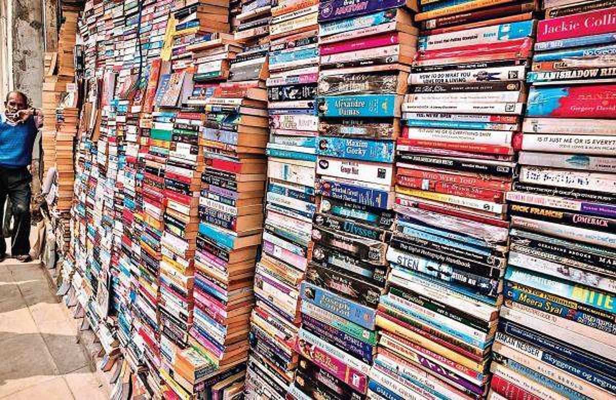 புத்தக இல்லம் அமைக்க வாழ்க்கையைத் தந்தவா்!