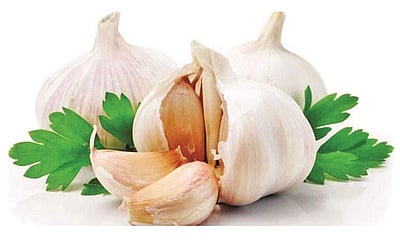 சுலபமாக பூண்டு உரிப்பதற்கு...