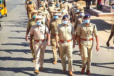 டிச.6 இல் பாபா் மசூதி இடிப்பு தினம்: நாகா்கோவிலில் கொடி அணிவகுப்பு