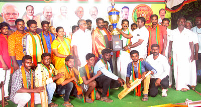 கிரிக்கெட்: கொட்டங்காடு அணி முதலிடம்