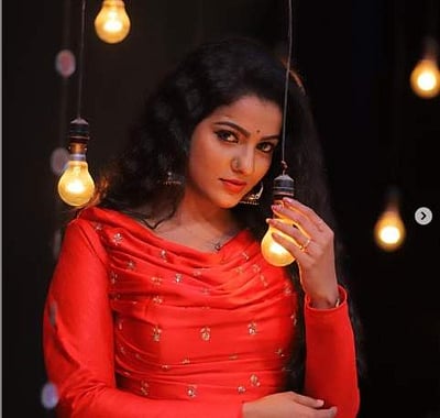 நடிகை சித்ரா தற்கொலை: பிரேதப் பரிசோதனை நேற்று நடைபெறாதது ஏன்?