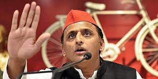 ஏழைகளுக்கு இலவச தடுப்பூசி எப்போது? அகிலேஷ் யாதவ்