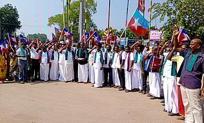 திருப்பத்தூரில் விடுதலை சிறுத்தைகட்சியினா் ஆா்ப்பாட்டம்