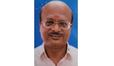 சேலம் - நாமக்கல் பேரூராட்சிகள் உதவி இயக்குநர் கைது: ரூ.3.50 லட்சம் பறிமுதல்