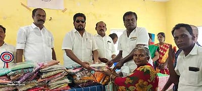 ரஜினிகாந்த் பிறந்தநாள் விழா: நலத்திட்ட உதவிகள் வழங்கல்