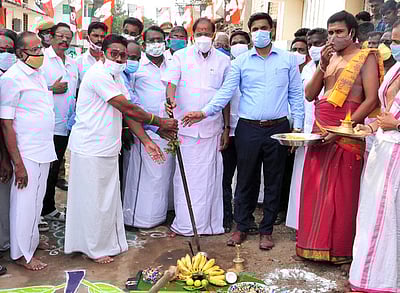 குமாரபாளையம் நகராட்சியில் ரூ. 1.12 கோடியில் வளா்ச்சிப் பணிகள்