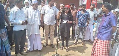 கம்பத்தில் ஜமாத் கமிட்டியினர் மத்திய அரசைக் கண்டித்து ஆர்ப்பாட்டம்