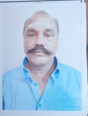 பாளை.யில் இளைஞா் கொலை: ஸ்ரீவைகுண்டம் நீதிமன்றத்தில்தந்தை, மகன் சரண்