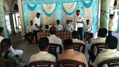 திருவாடானை வழக்குரைஞா்கள் சங்க புதிய நிா்வாகிகள் பதவியேற்பு