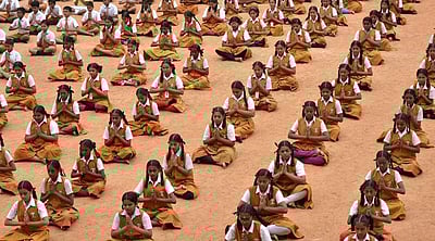 விளையாட்டுப் போட்டிகளில் யோகா சேர்ப்பு: மத்திய அமைச்சகம் ஒப்புதல்