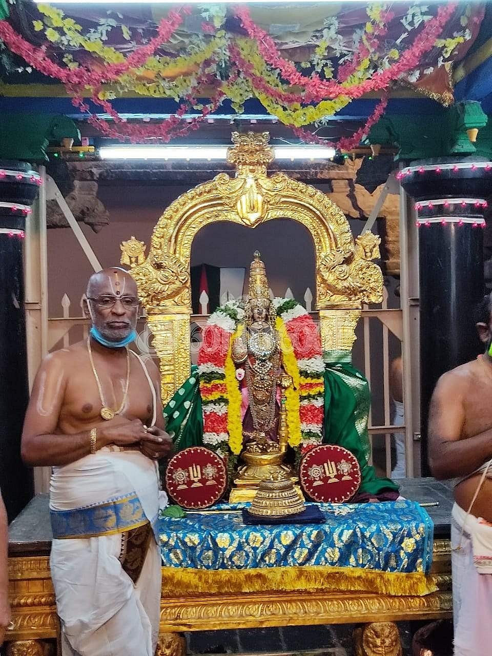 ஸ்ரீரங்கம் கோயிலில் பகல்பத்து உற்சவம் தொடங்கியது