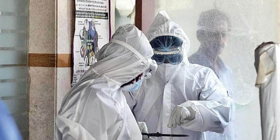 மீண்டும் தாக்கும் கரோனா; அதிர்ச்சியில் உறையும் தில்லிவாசிகள்