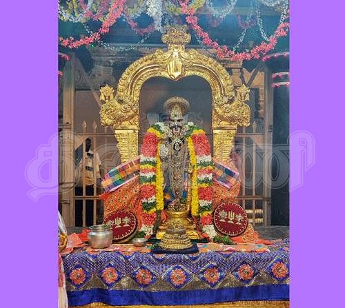 பகல் பத்து 6 ஆம் திருநாள்: பாண்டியன் கொண்டையில் நம்பெருமாள்!