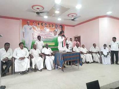 காங்கிரஸ் கட்சி பூத் கமிட்டி ஆலோசனைக் கூட்டம்