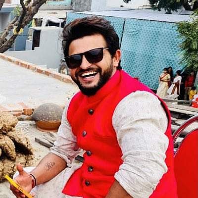 கிரிக்கெட் வீரர் சுரேஷ் ரெய்னா கைதாகி விடுதலை