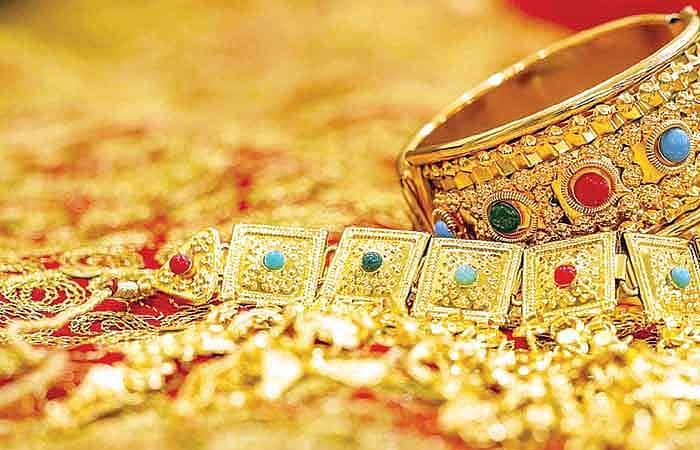 தங்கம் விலை அதிரடி குறைவு! எவ்வளவு தெரியுமா?