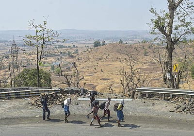 புலம்பெயர் தொழிலாளர்களின் துயர நிலை