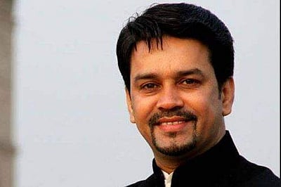 விவசாயிகளின் சந்தேகங்களைத் தீர்க்க தயாராக உள்ளோம்: மத்திய அமைச்சர் அனுராக் சிங் தாக்குா்