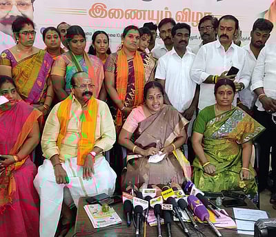 முதல்வர் வேட்பாளர் குறித்து முரண்பாடு கிடையாது: வானதி சீனிவாசன்