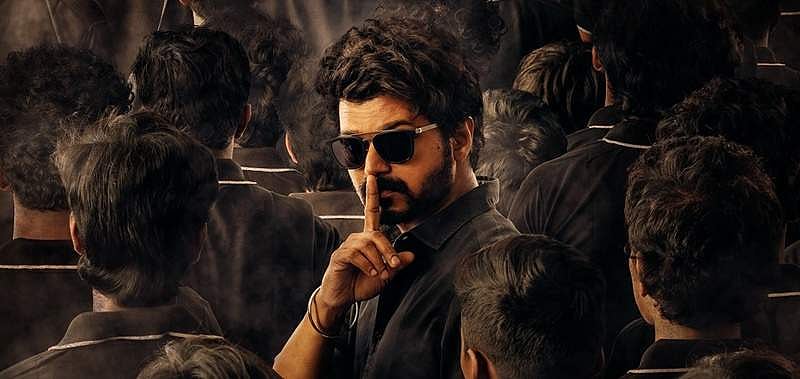 வீட்டைக் காலி செய்ய மறுப்பு: மக்கள் இயக்க நிா்வாகிகள் மீது நடிகா் விஜய் புகாா்