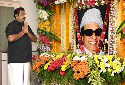 எம்.ஜி.ஆர் நினைவு தினம் - புகைப்படங்கள்