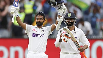 ஆஸ்திரேலியாவிற்கு எதிரான டெஸ்ட் போட்டி: சதம் விளாசினார் ரஹானே