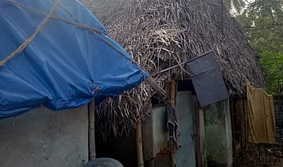 இட ஒதுக்கீடு கோரிக்கை: வீடுகளில் கருப்புக் கொடியேற்றி ஆதித் தமிழா் கட்சி போராட்டம்