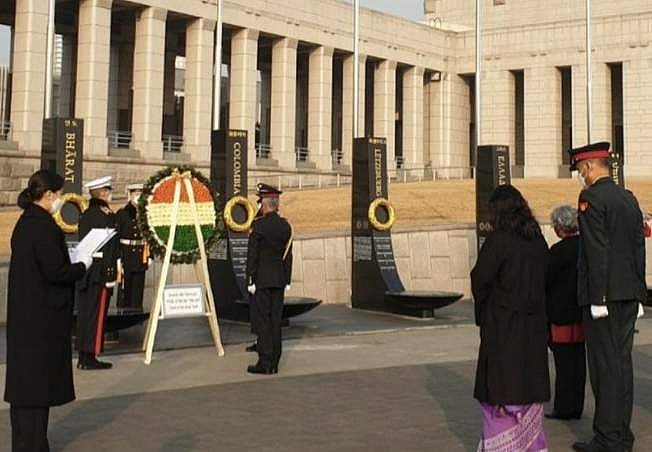 கொரிய குடியரசிற்கு சுற்றுப்பயணம் சென்றார் இந்திய ராணுவத் தளபதி