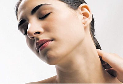 கழுத்தில் உள்ள கருமை போக்க..